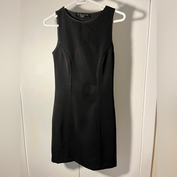 Toi du monde (Paris) -Black Shift Dress Size-0 - Picture 3 of 3